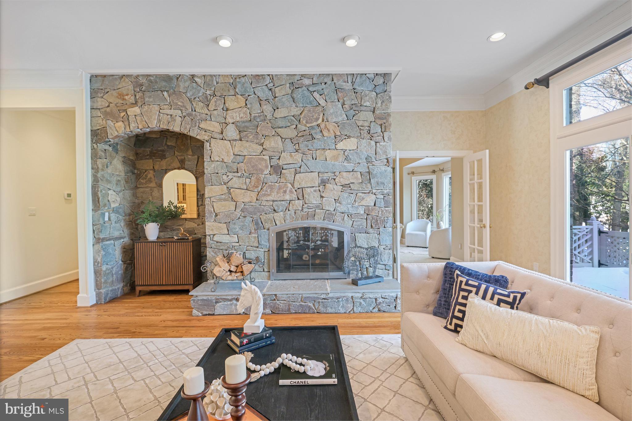 LANGLEY FOREST - Residential