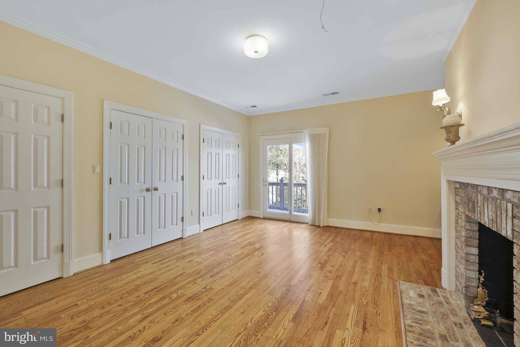 LANGLEY FOREST - Residential