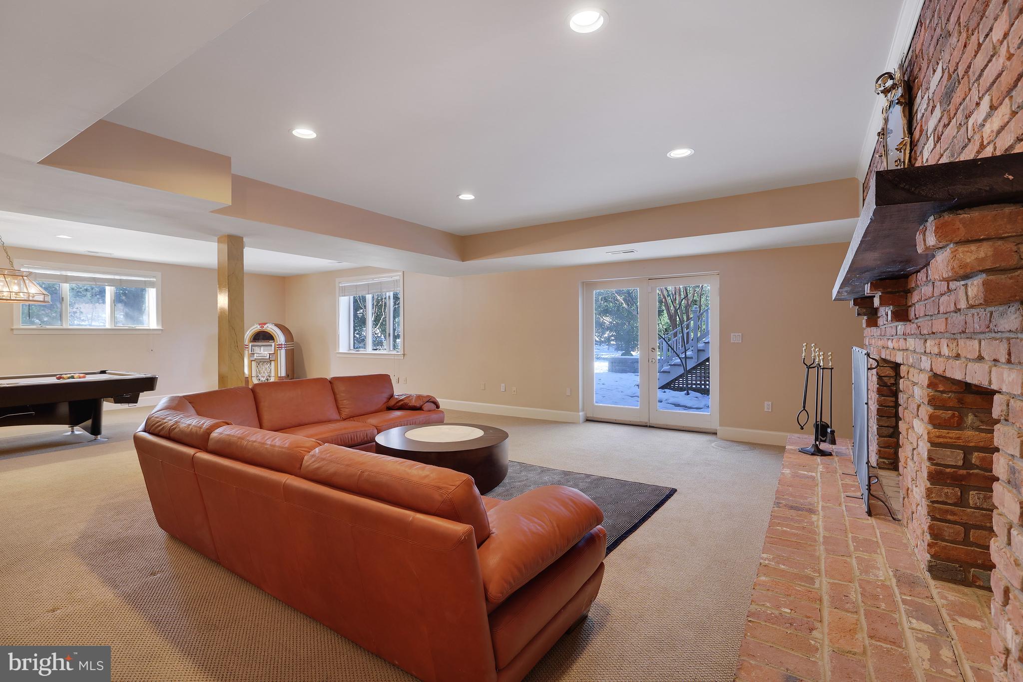 LANGLEY FOREST - Residential