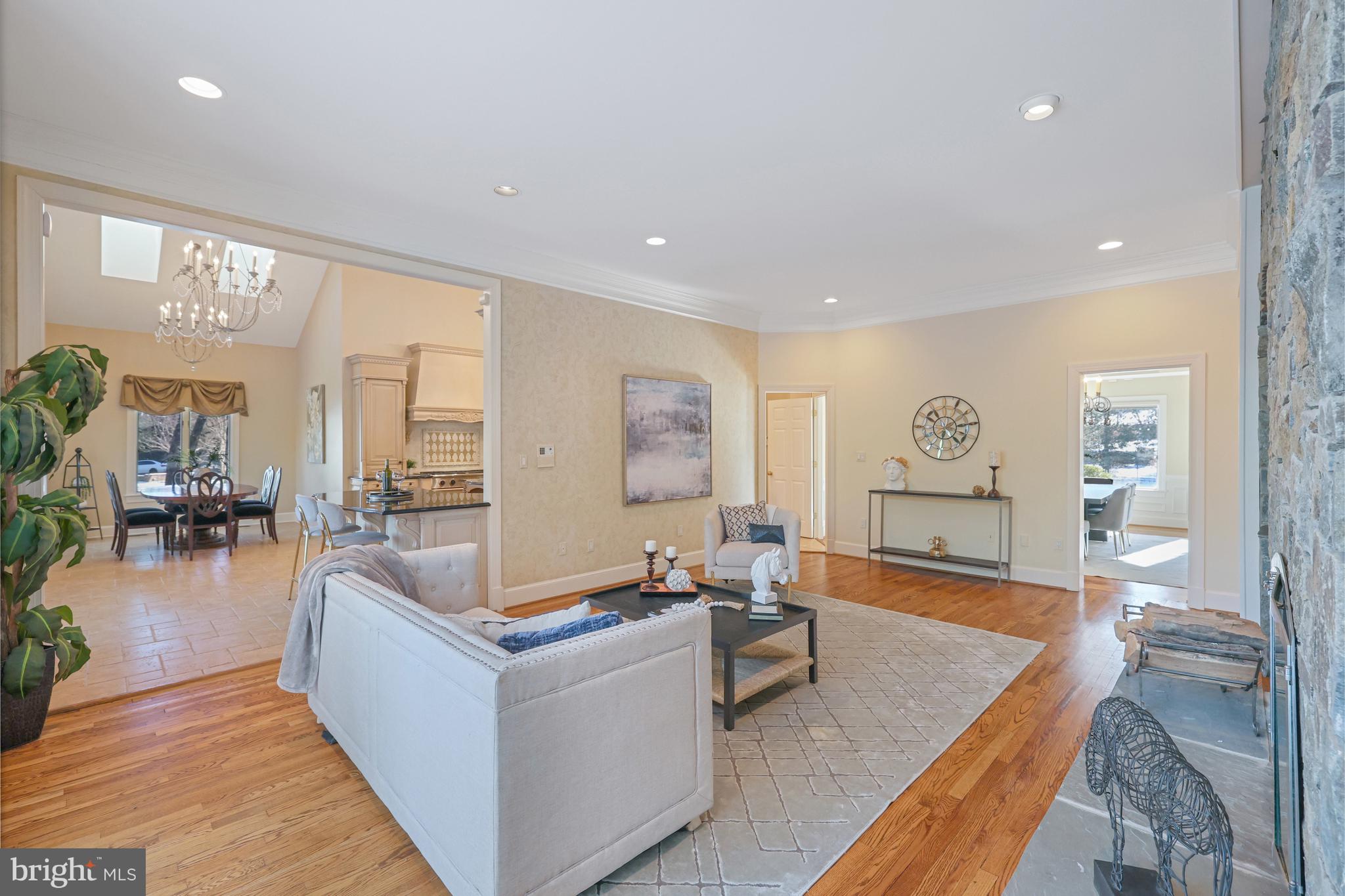 LANGLEY FOREST - Residential