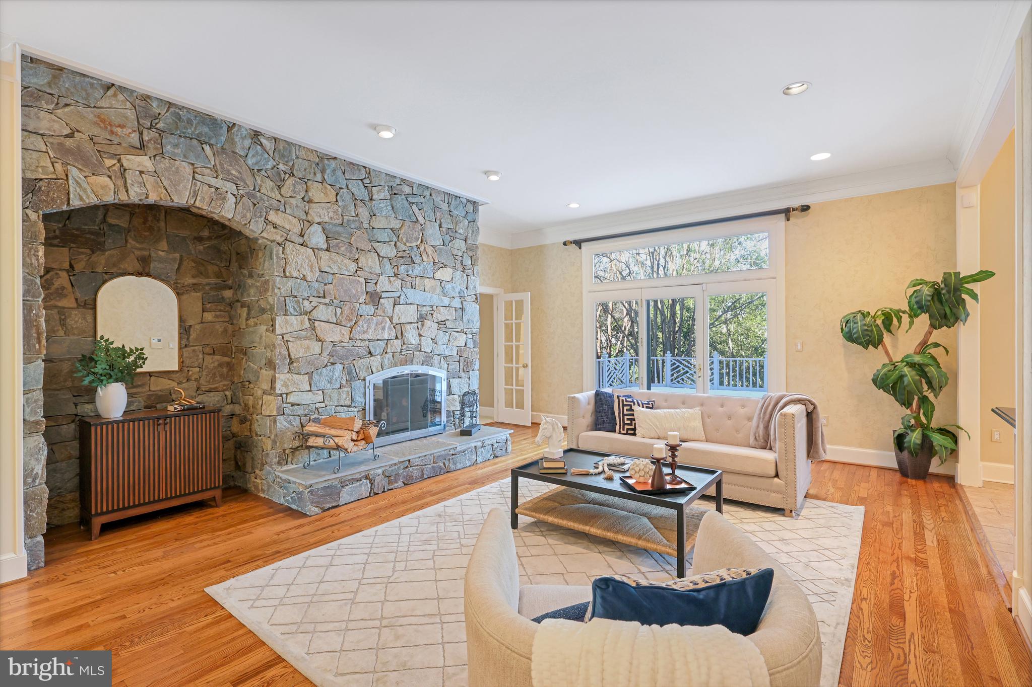 LANGLEY FOREST - Residential