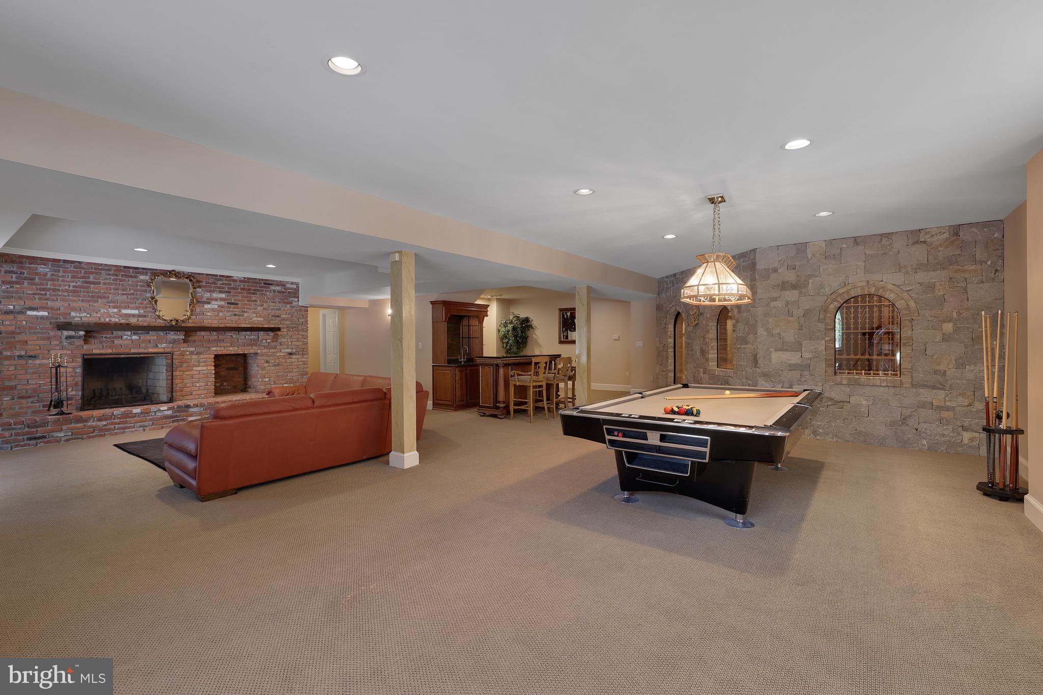 LANGLEY FOREST - Residential