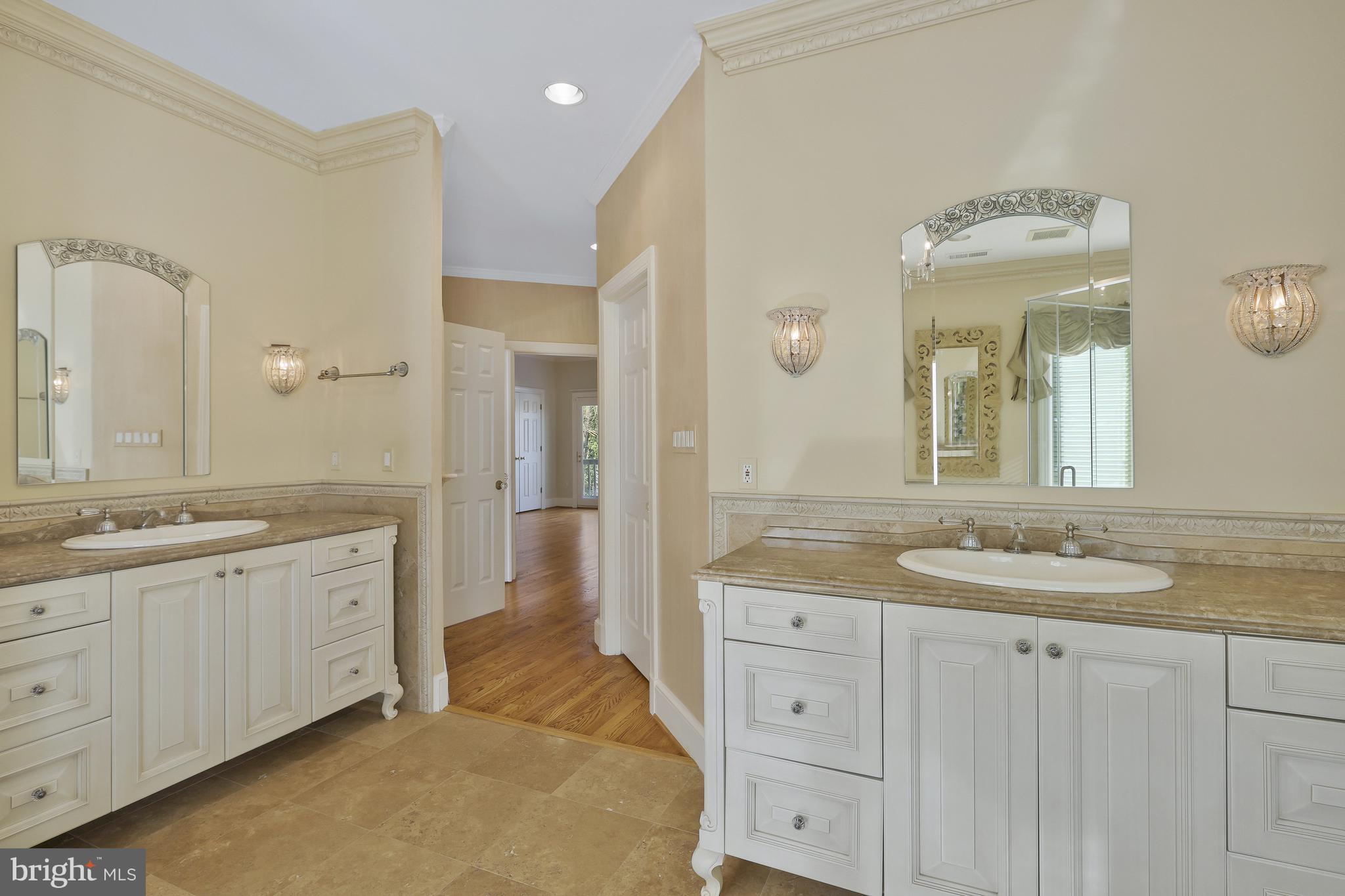 LANGLEY FOREST - Residential