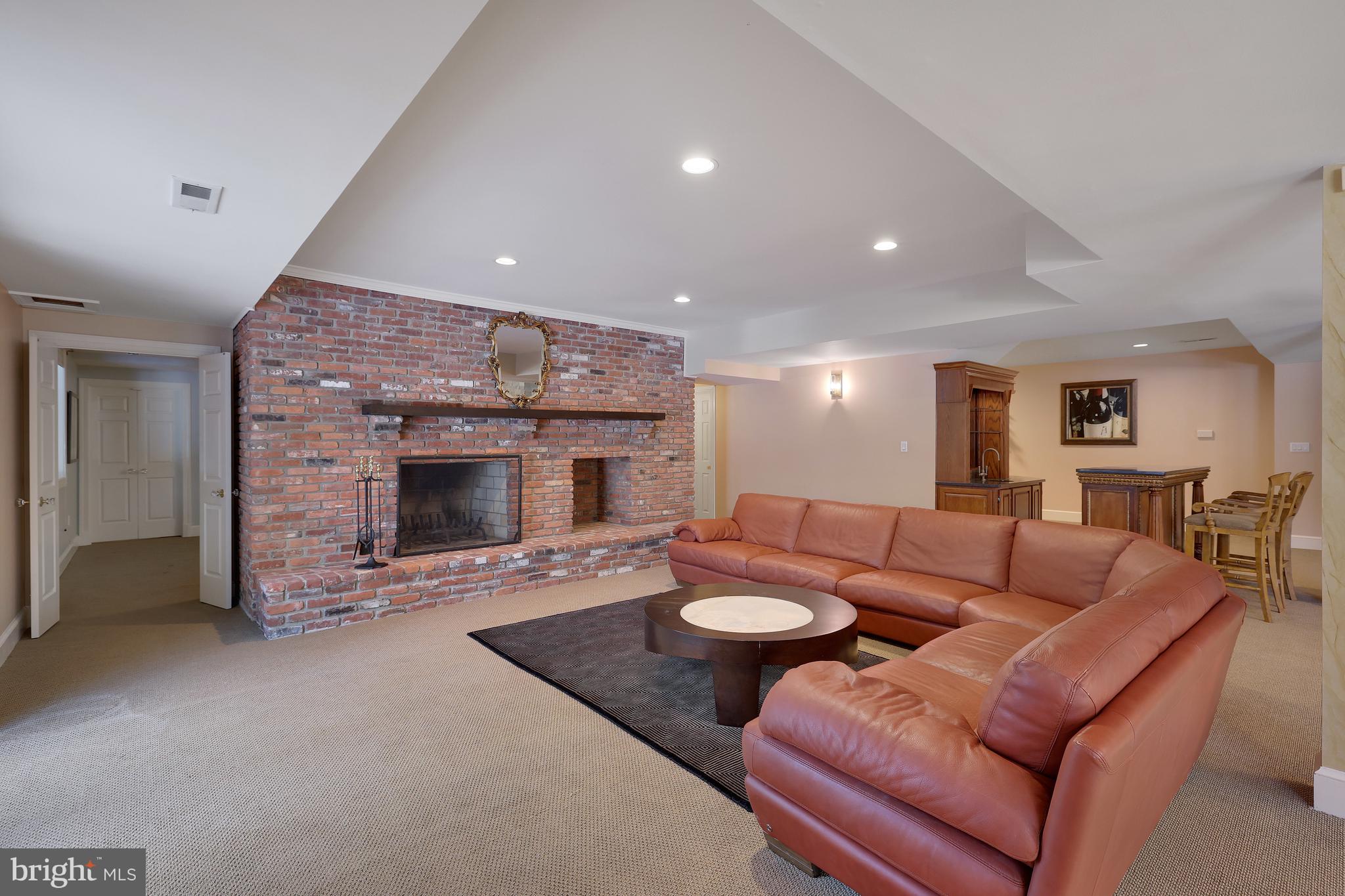 LANGLEY FOREST - Residential