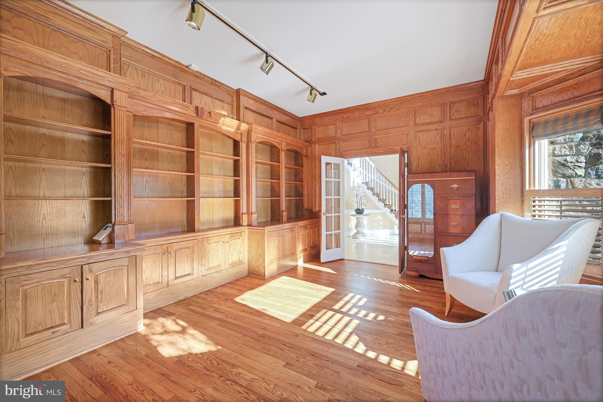 LANGLEY FOREST - Residential