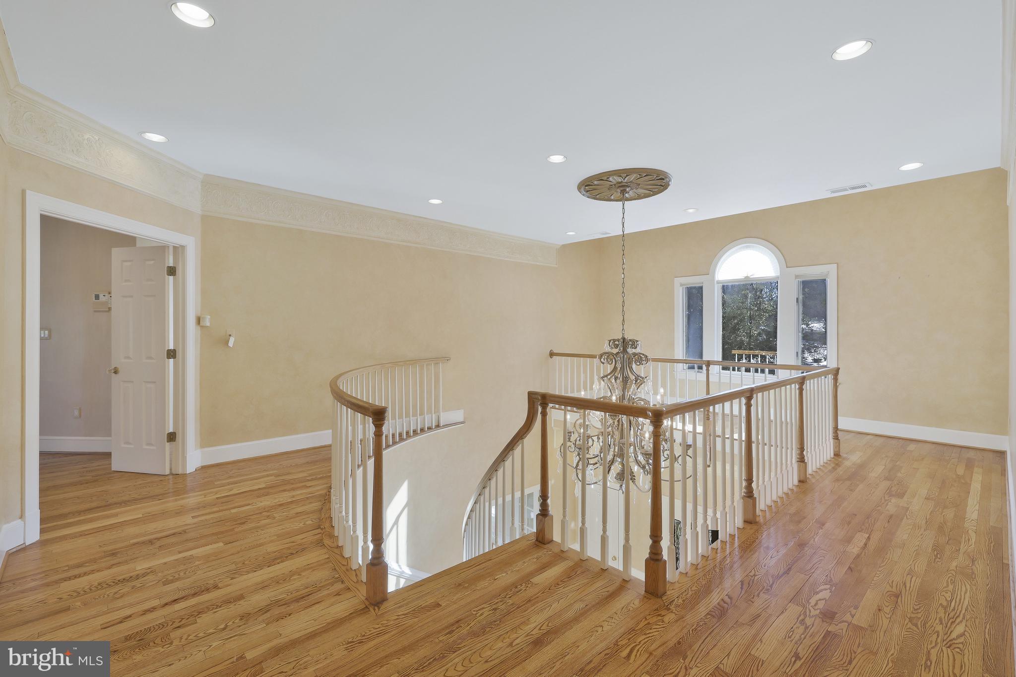 LANGLEY FOREST - Residential