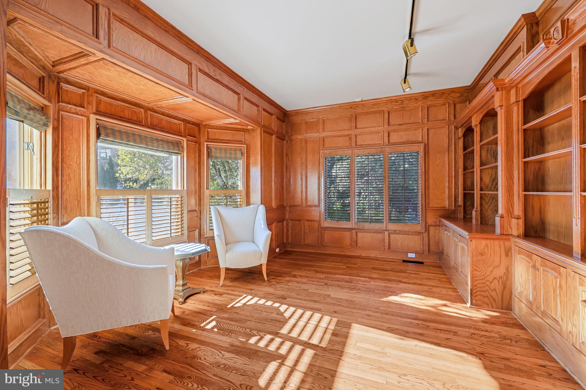 LANGLEY FOREST - Residential