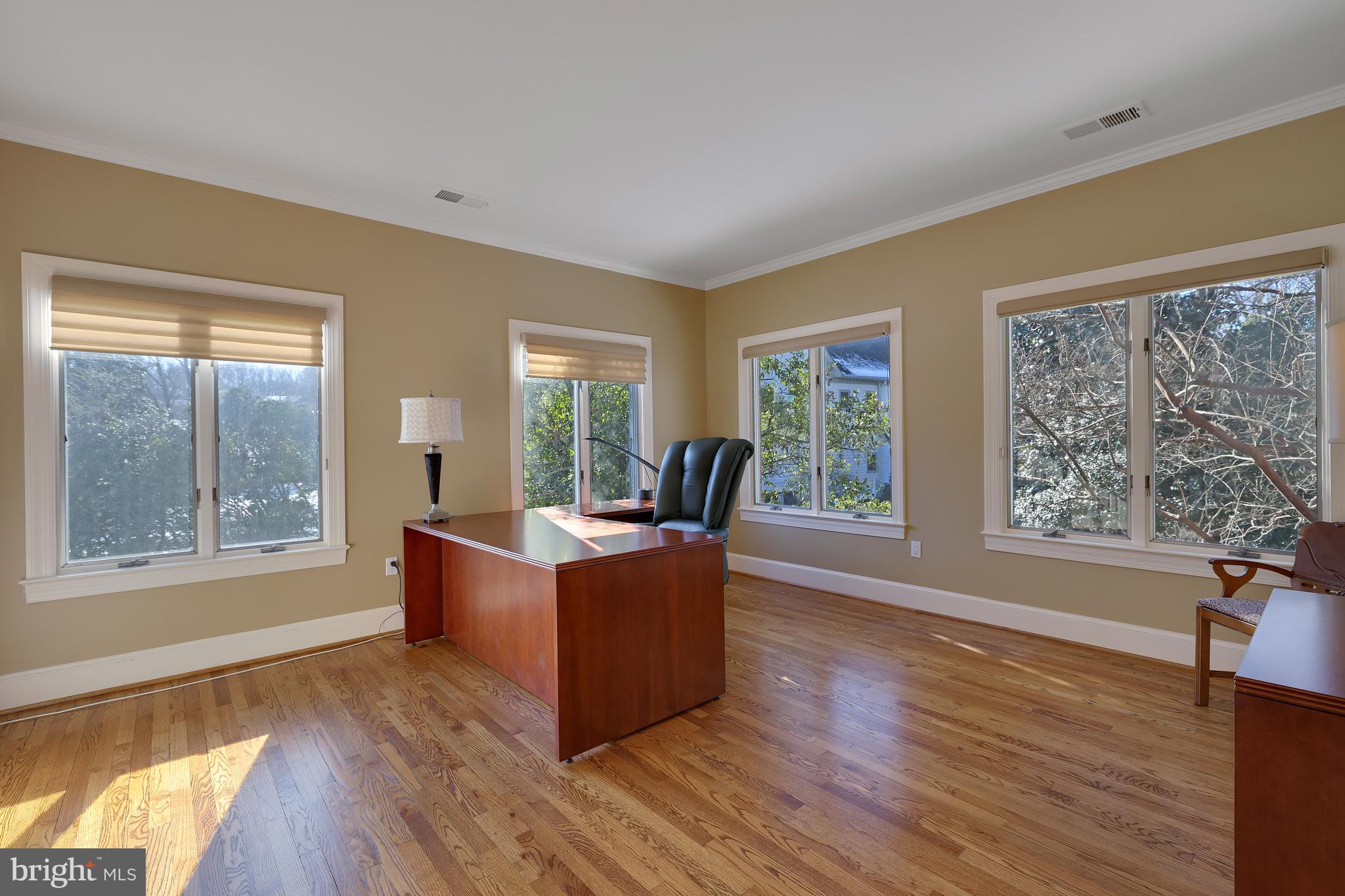 LANGLEY FOREST - Residential