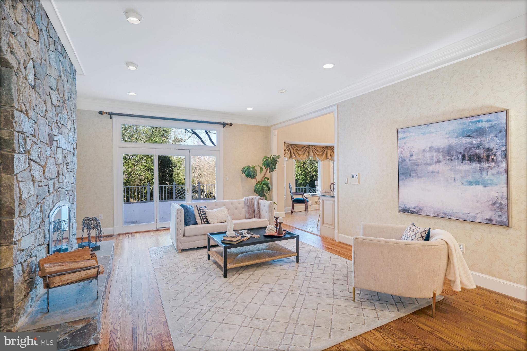 LANGLEY FOREST - Residential