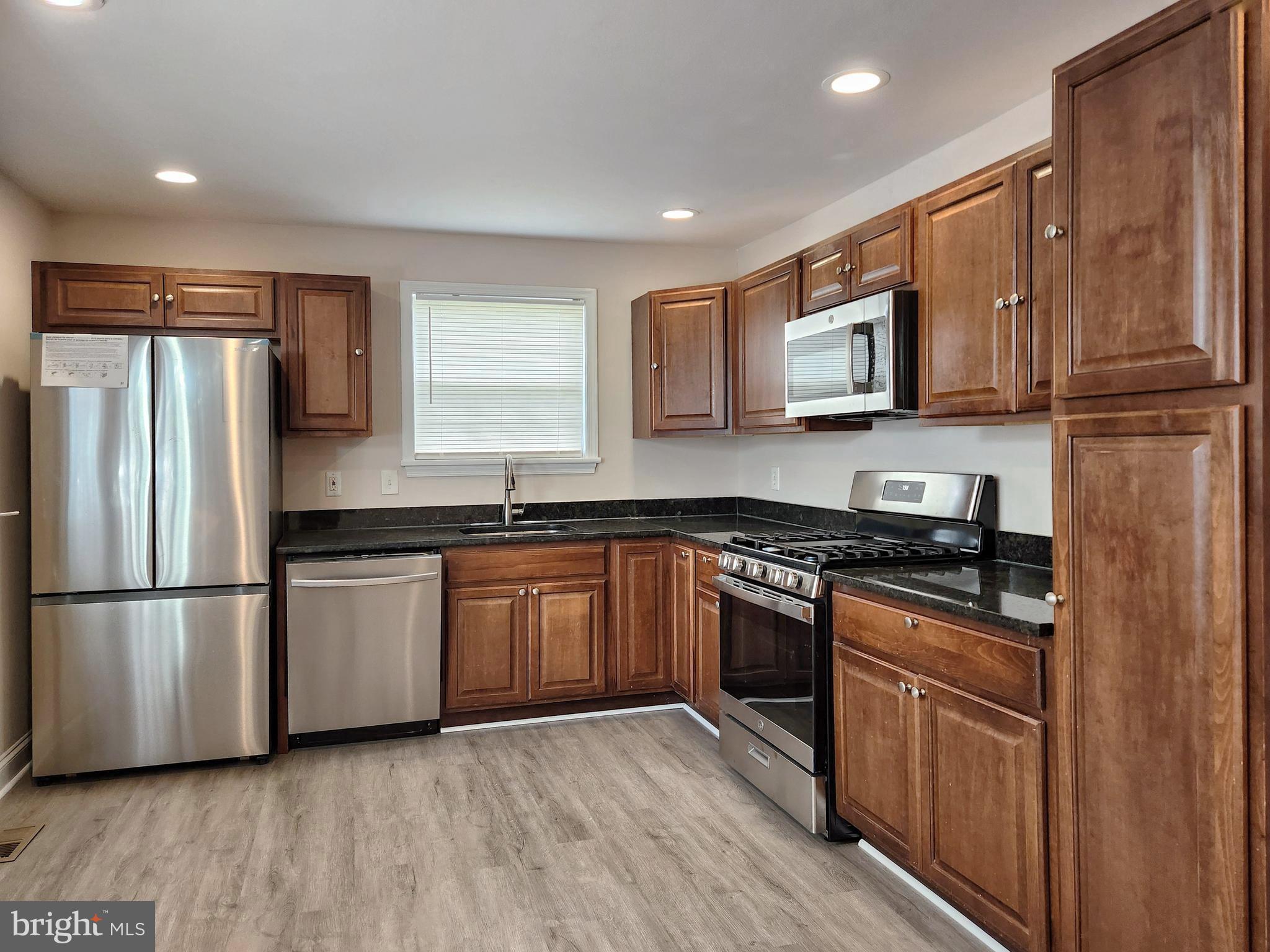 TUDOR OAKS (TH) - Residential