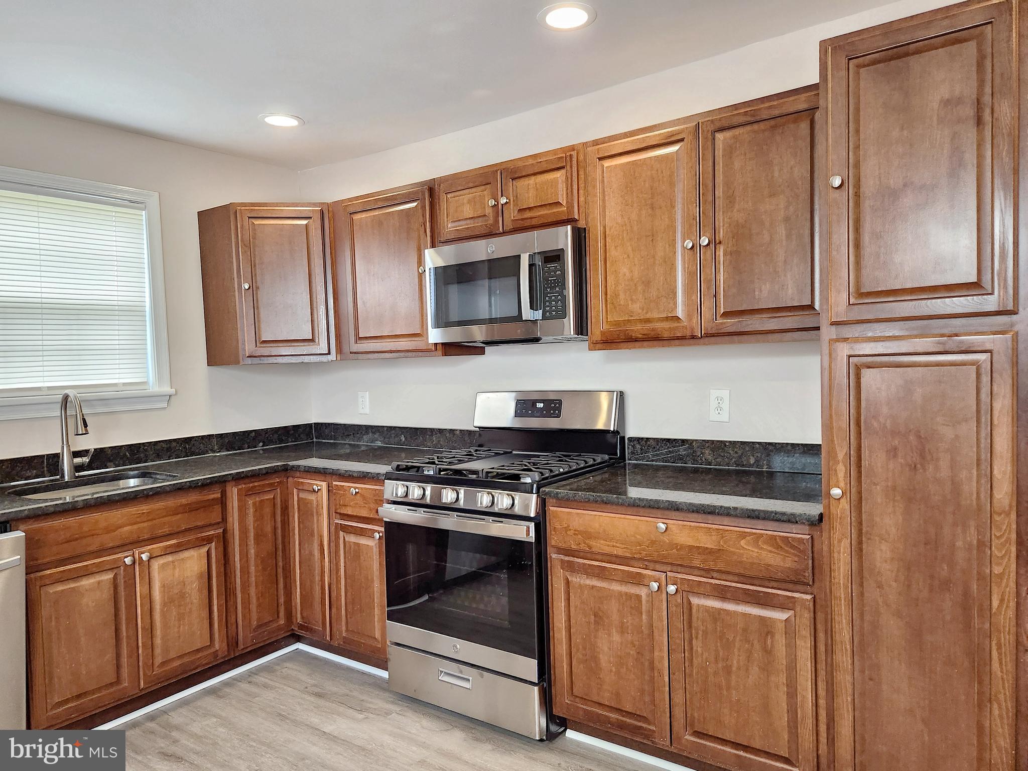 TUDOR OAKS (TH) - Residential