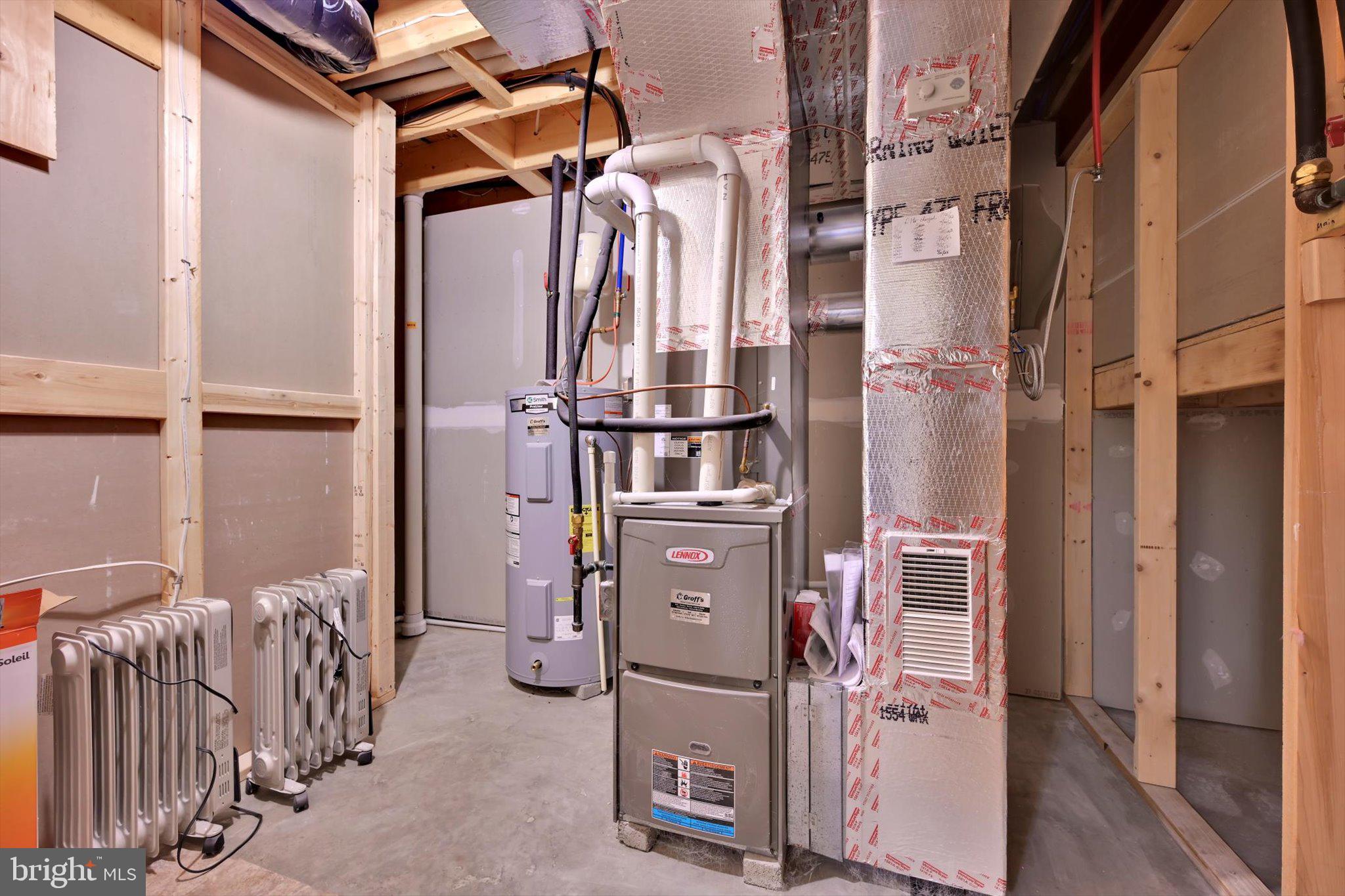 MAYAPPLE WOODS - Residential