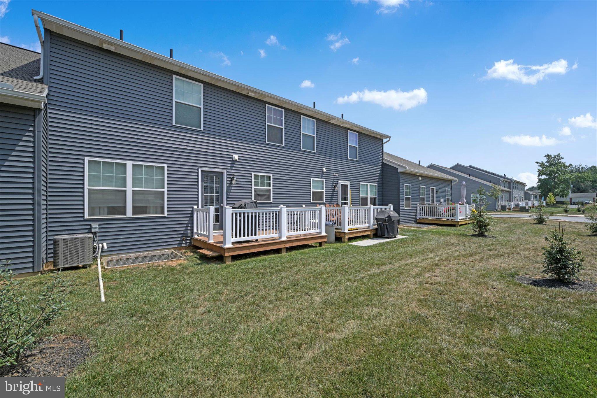 MAYAPPLE WOODS - Residential