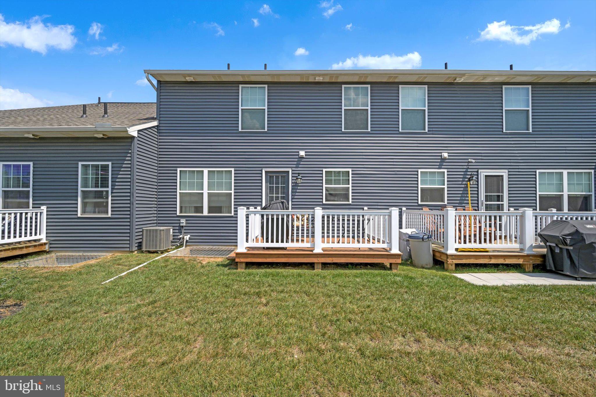 MAYAPPLE WOODS - Residential