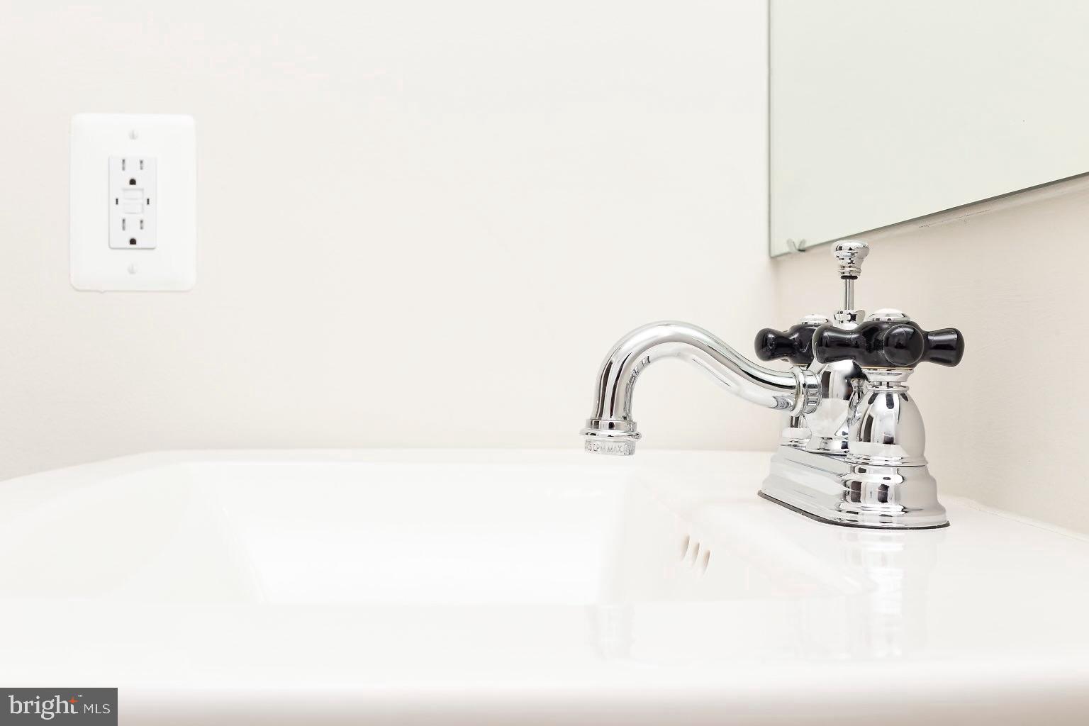 BARCLAY - Residential Lease