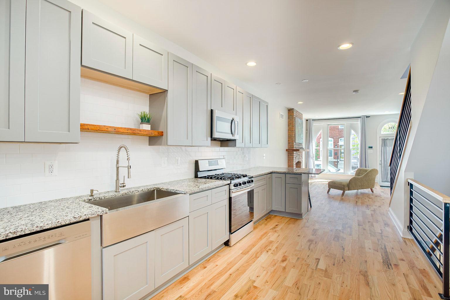 BARCLAY - Residential Lease