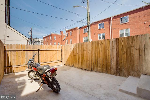 BARCLAY - Residential Lease