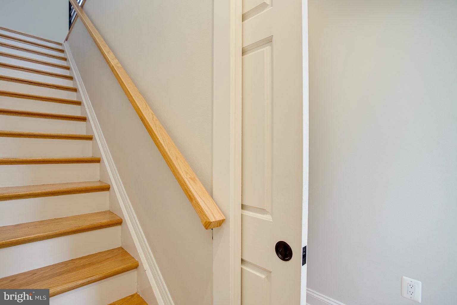 BARCLAY - Residential Lease