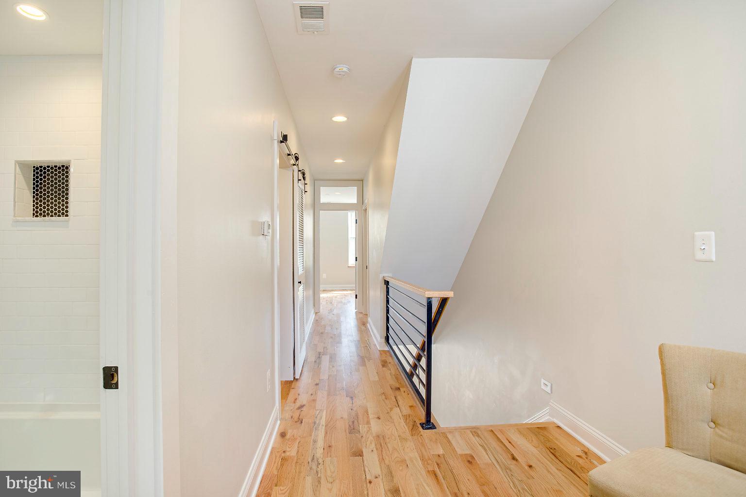 BARCLAY - Residential Lease