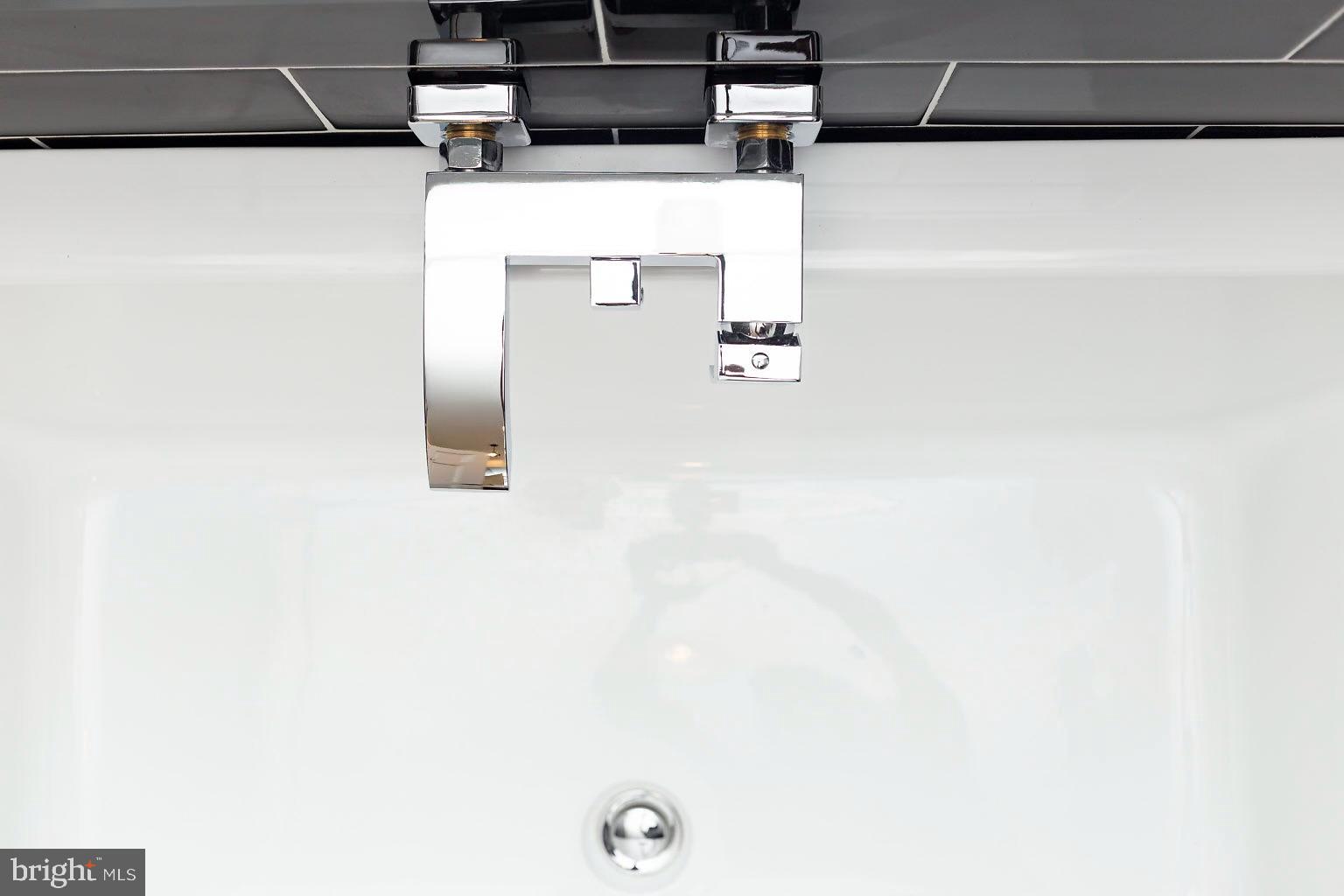 BARCLAY - Residential Lease