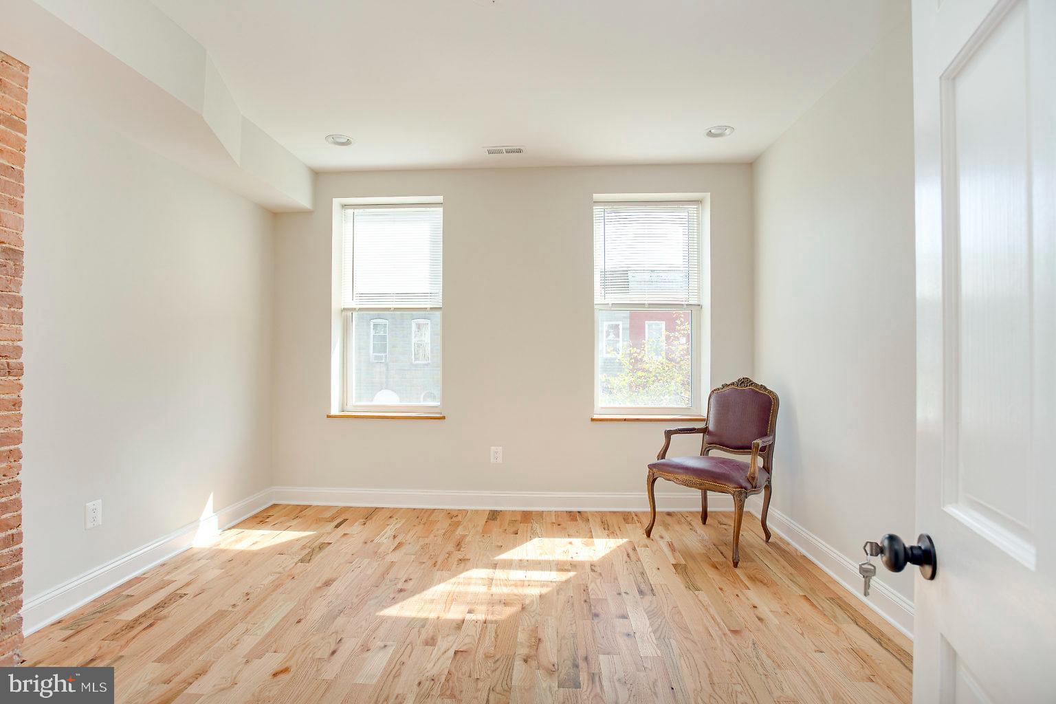 BARCLAY - Residential Lease