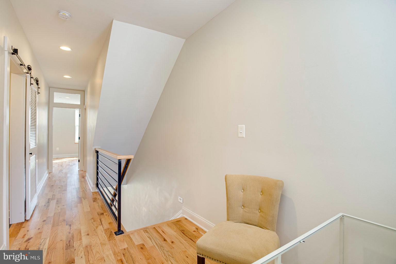 BARCLAY - Residential Lease