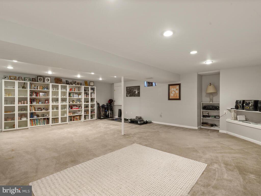 BRIARS ACRES - Residential