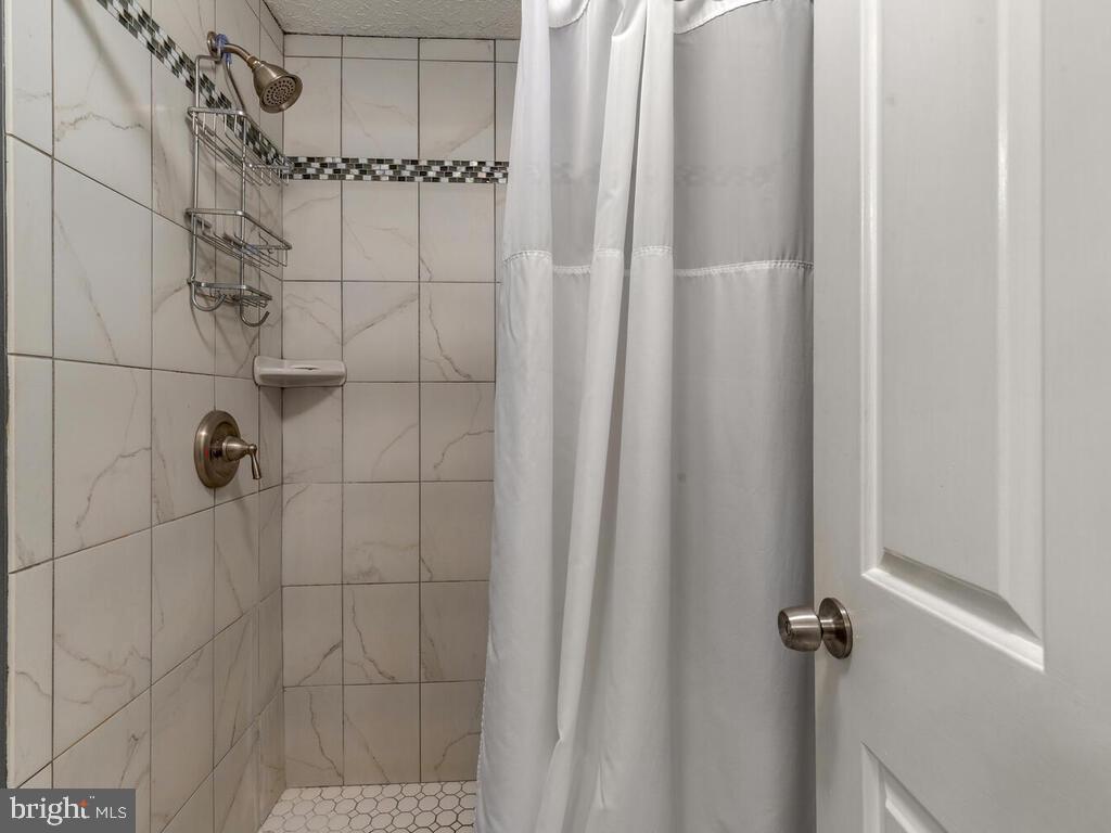 BRIARS ACRES - Residential