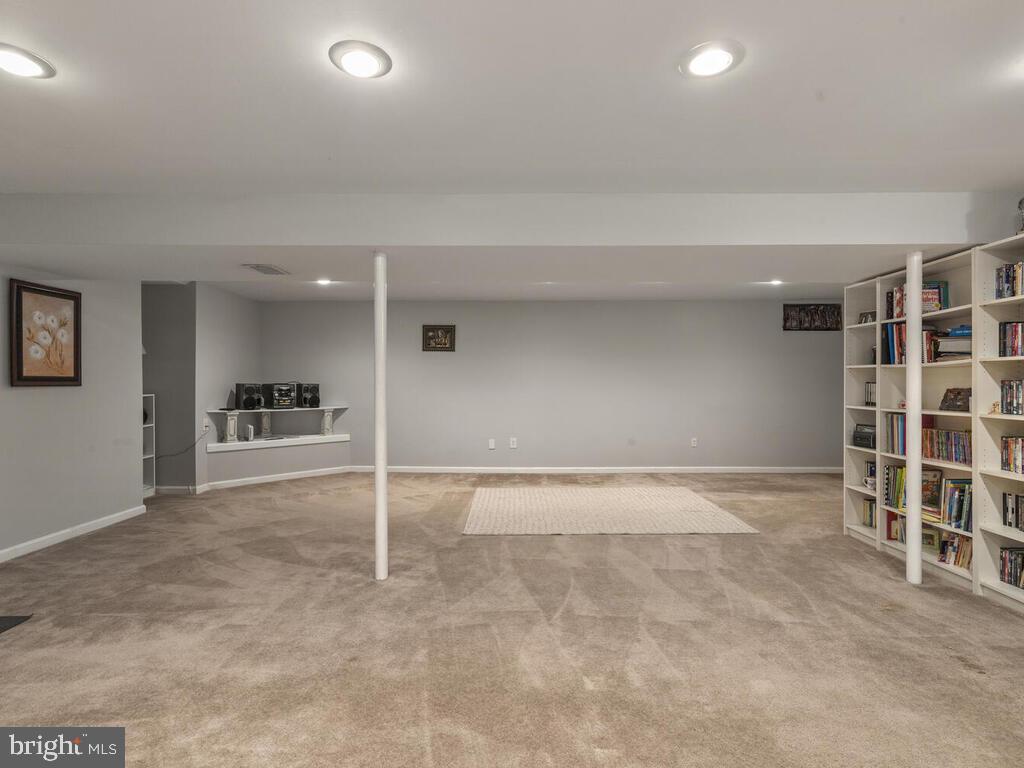 BRIARS ACRES - Residential