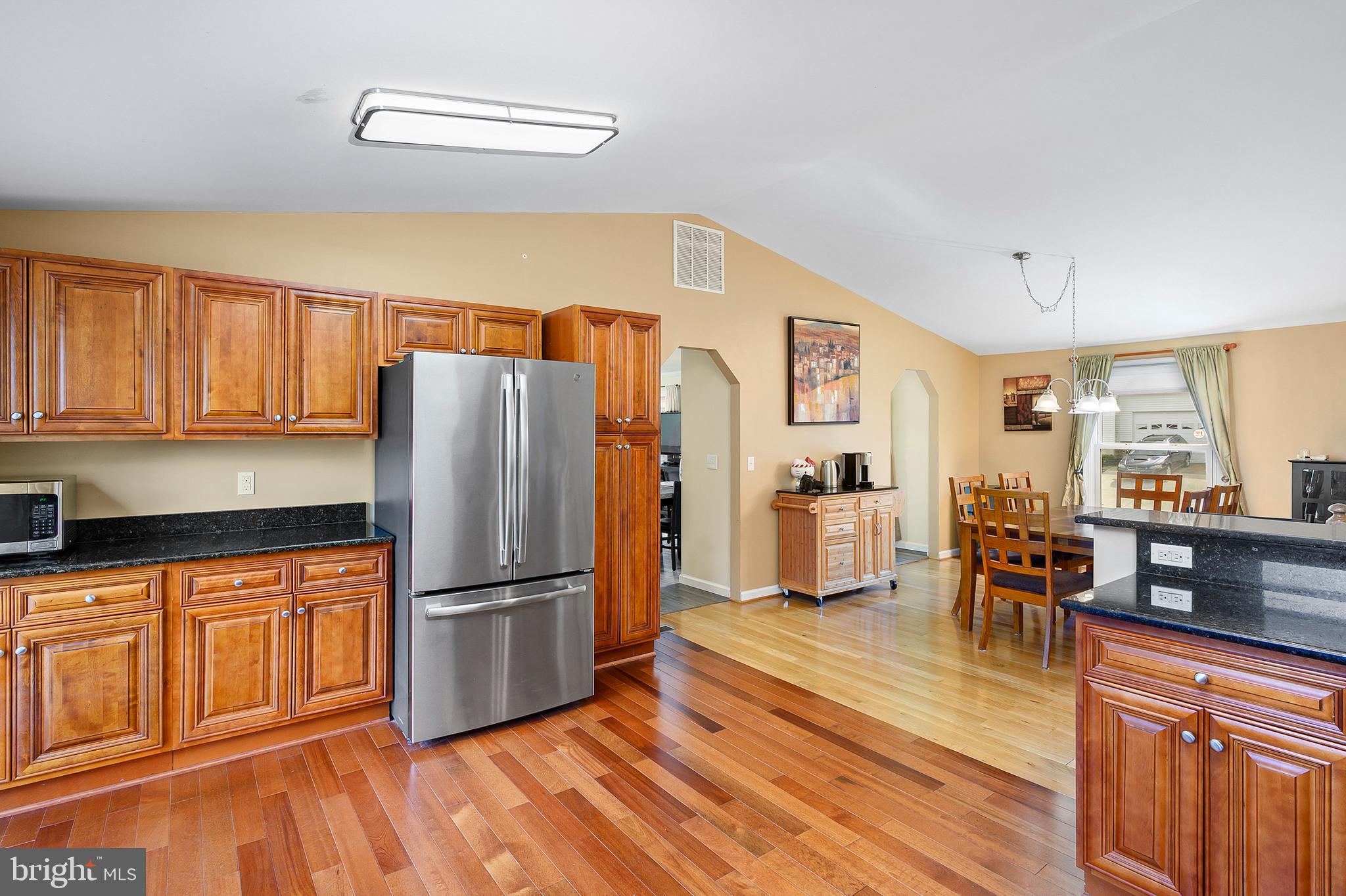 LONGVIEW ON MAGOTHY - Residential