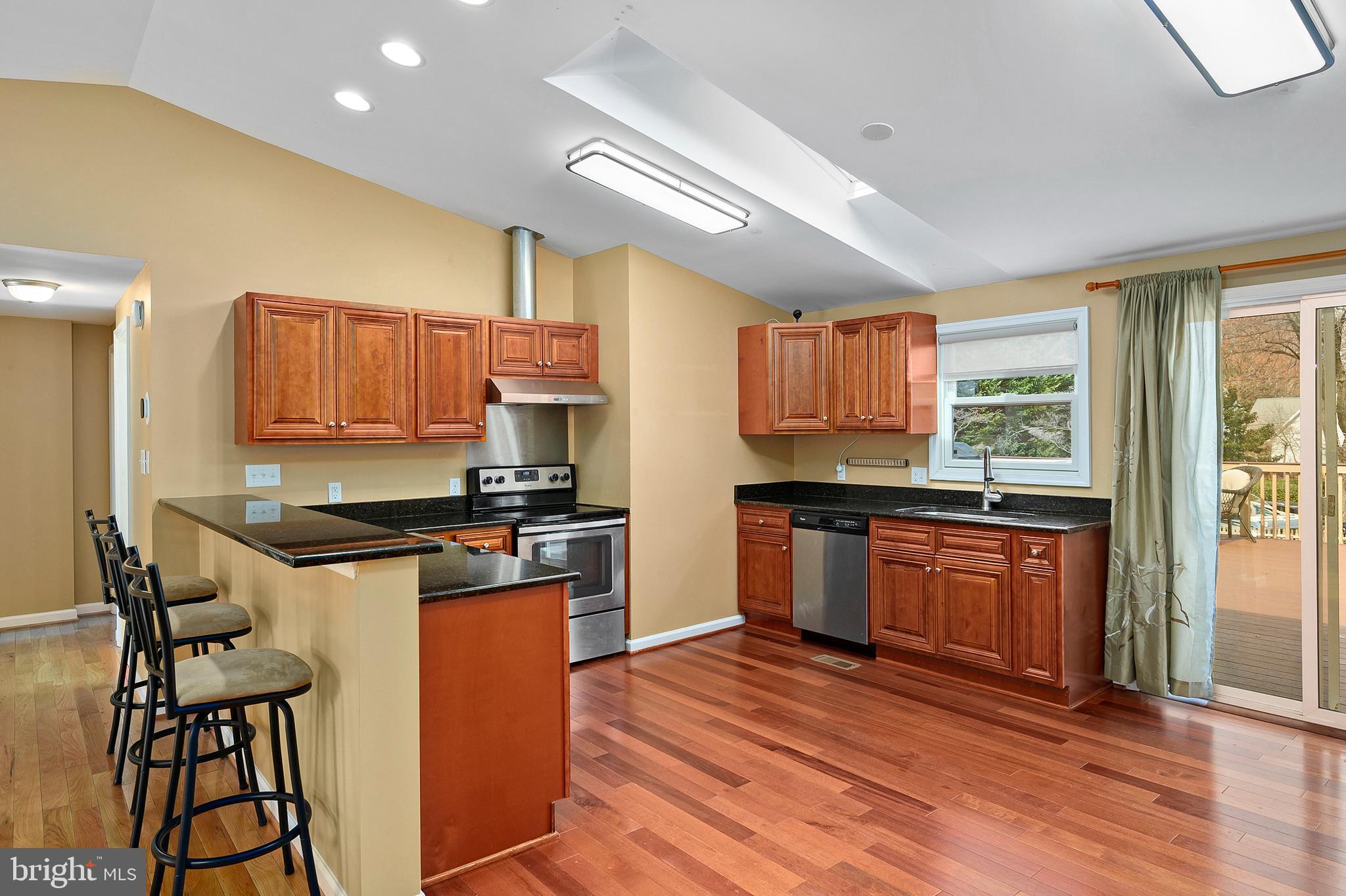 LONGVIEW ON MAGOTHY - Residential