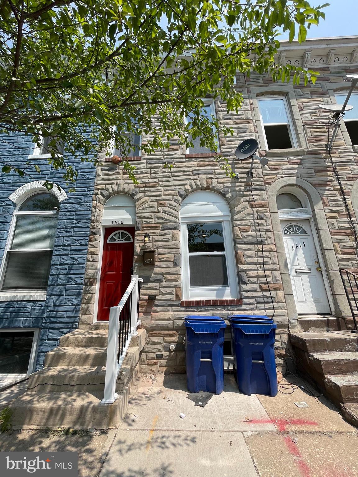 BROADWAY EAST - Residential Lease