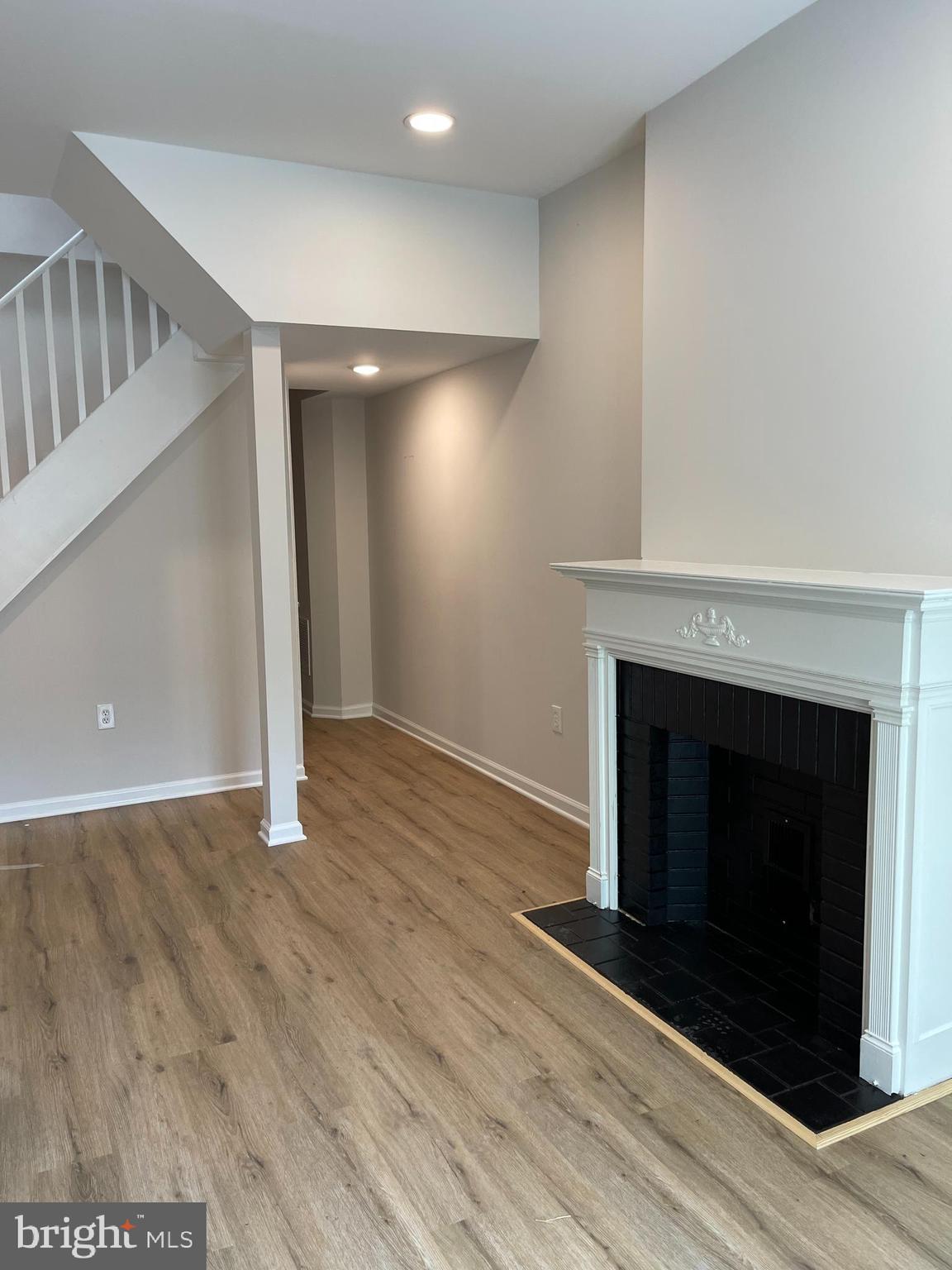 BROADWAY EAST - Residential Lease