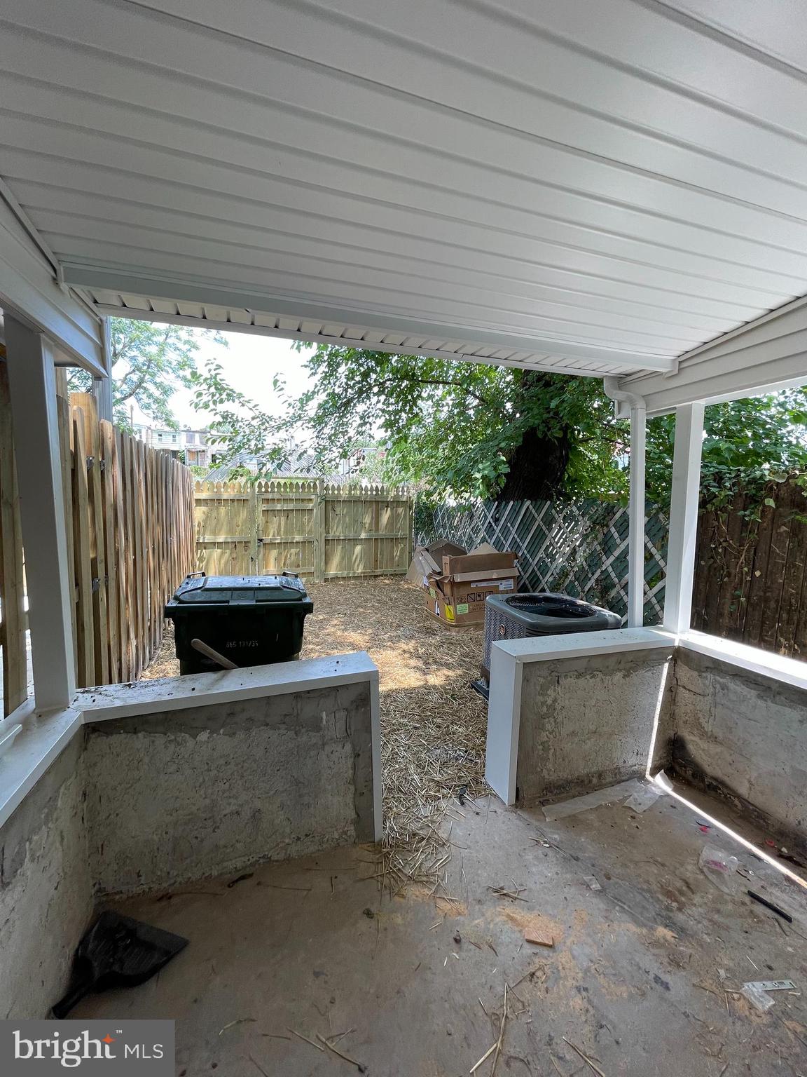 BROADWAY EAST - Residential Lease