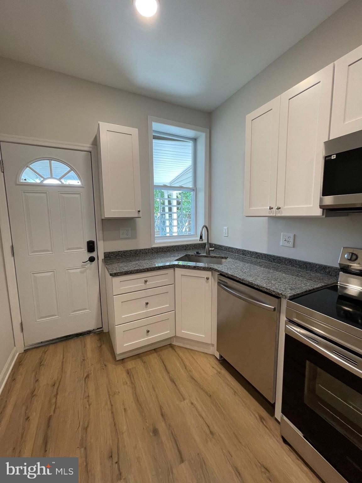 BROADWAY EAST - Residential Lease