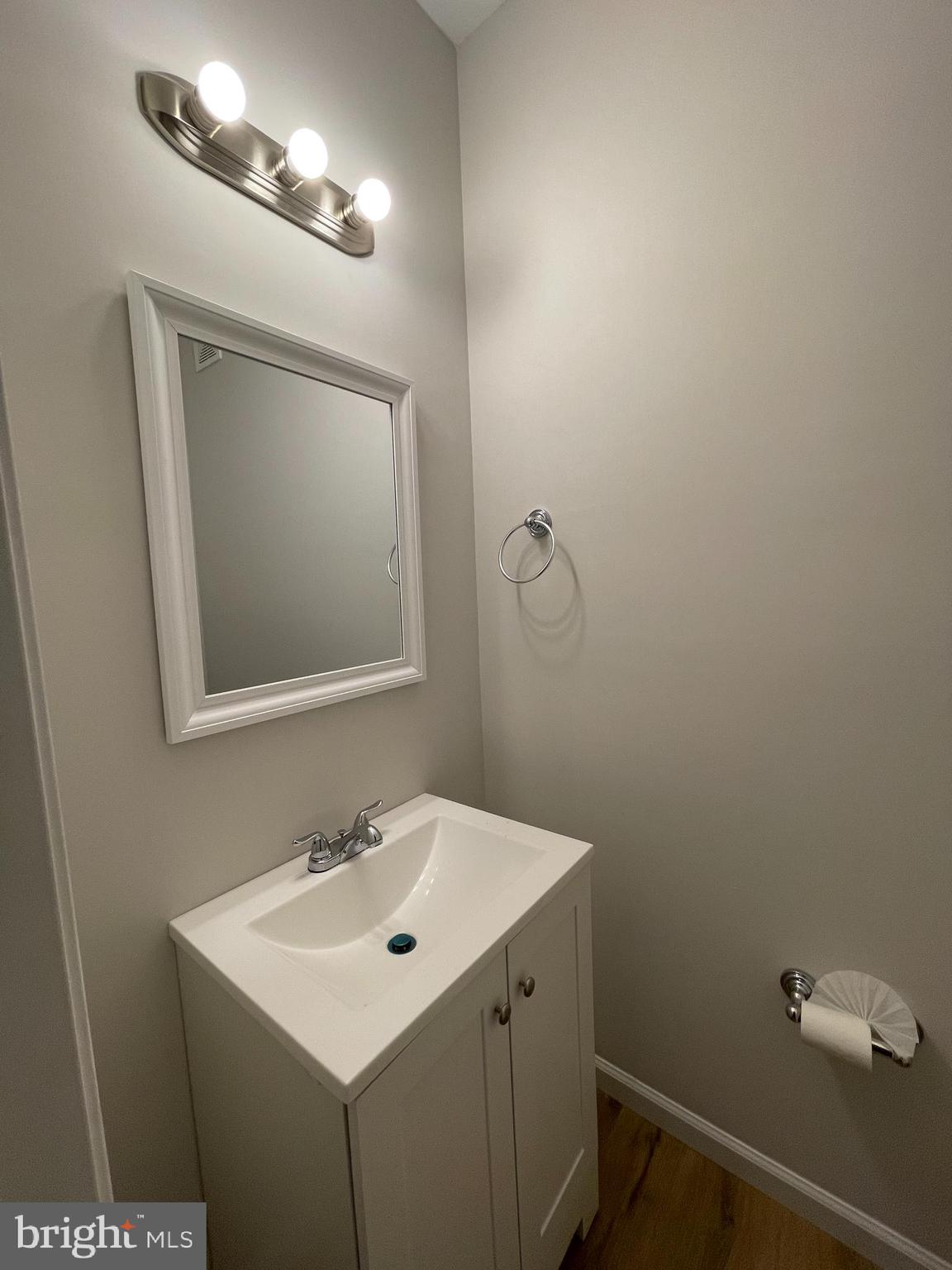 BROADWAY EAST - Residential Lease