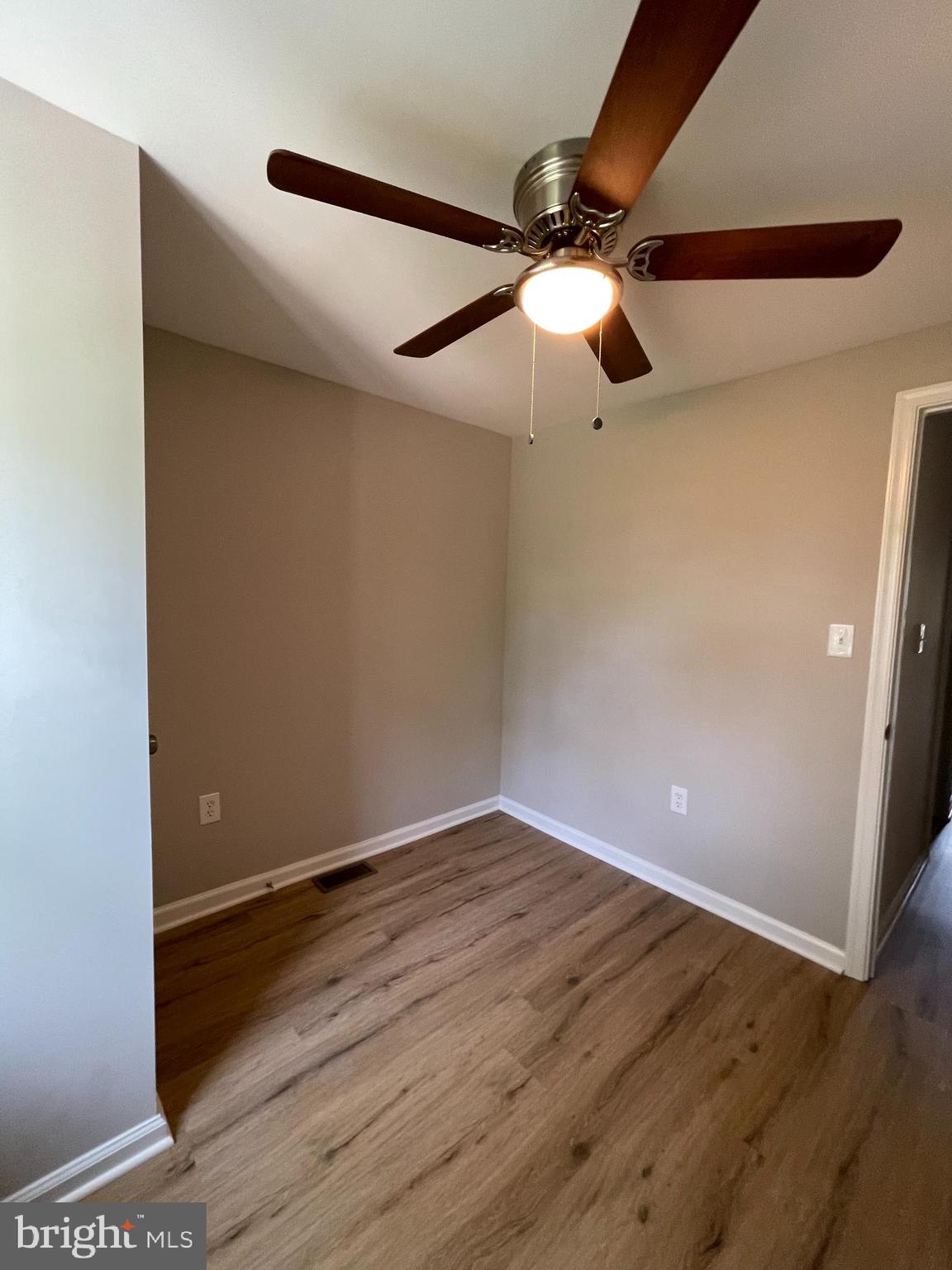 BROADWAY EAST - Residential Lease