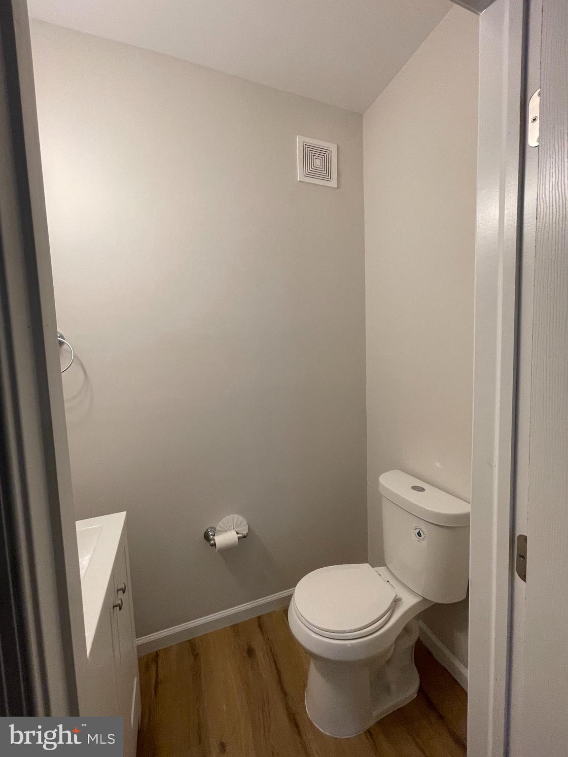 BROADWAY EAST - Residential Lease