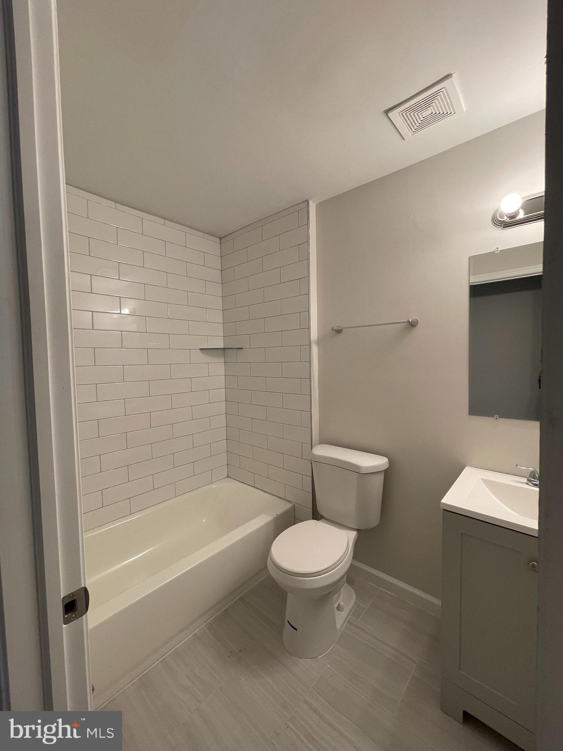 BROADWAY EAST - Residential Lease