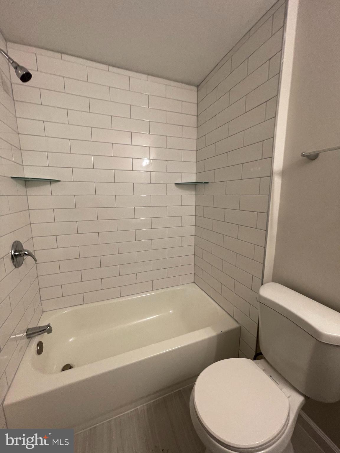 BROADWAY EAST - Residential Lease