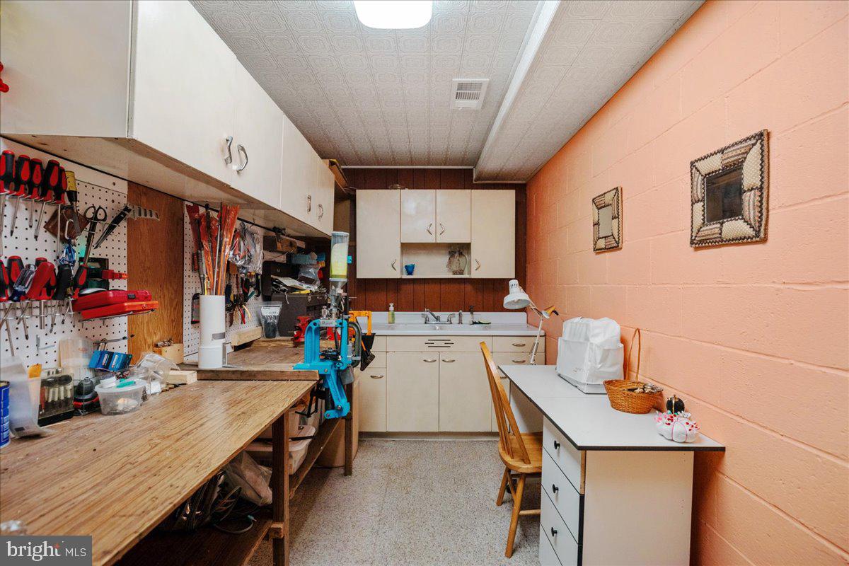 SYLVAN VIEW ON MAGOTHY - Residential