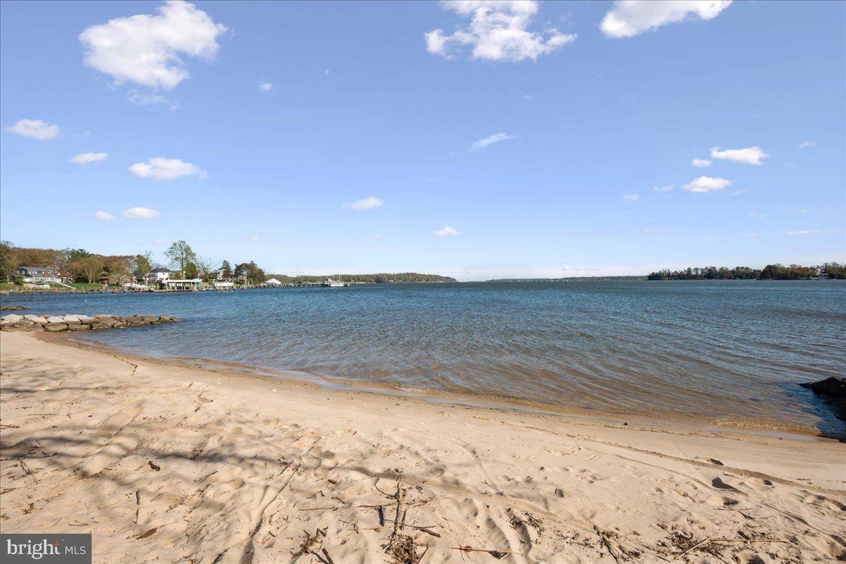 SYLVAN VIEW ON MAGOTHY - Residential