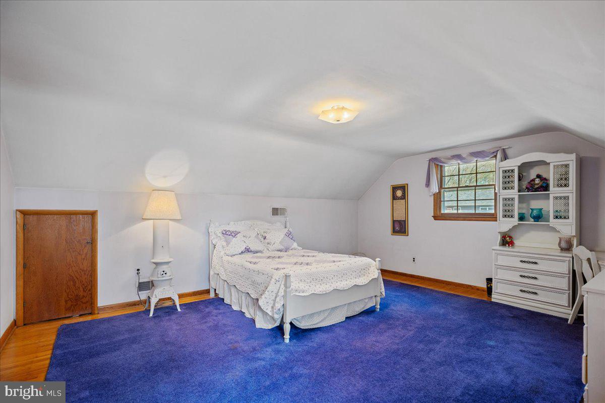 SYLVAN VIEW ON MAGOTHY - Residential