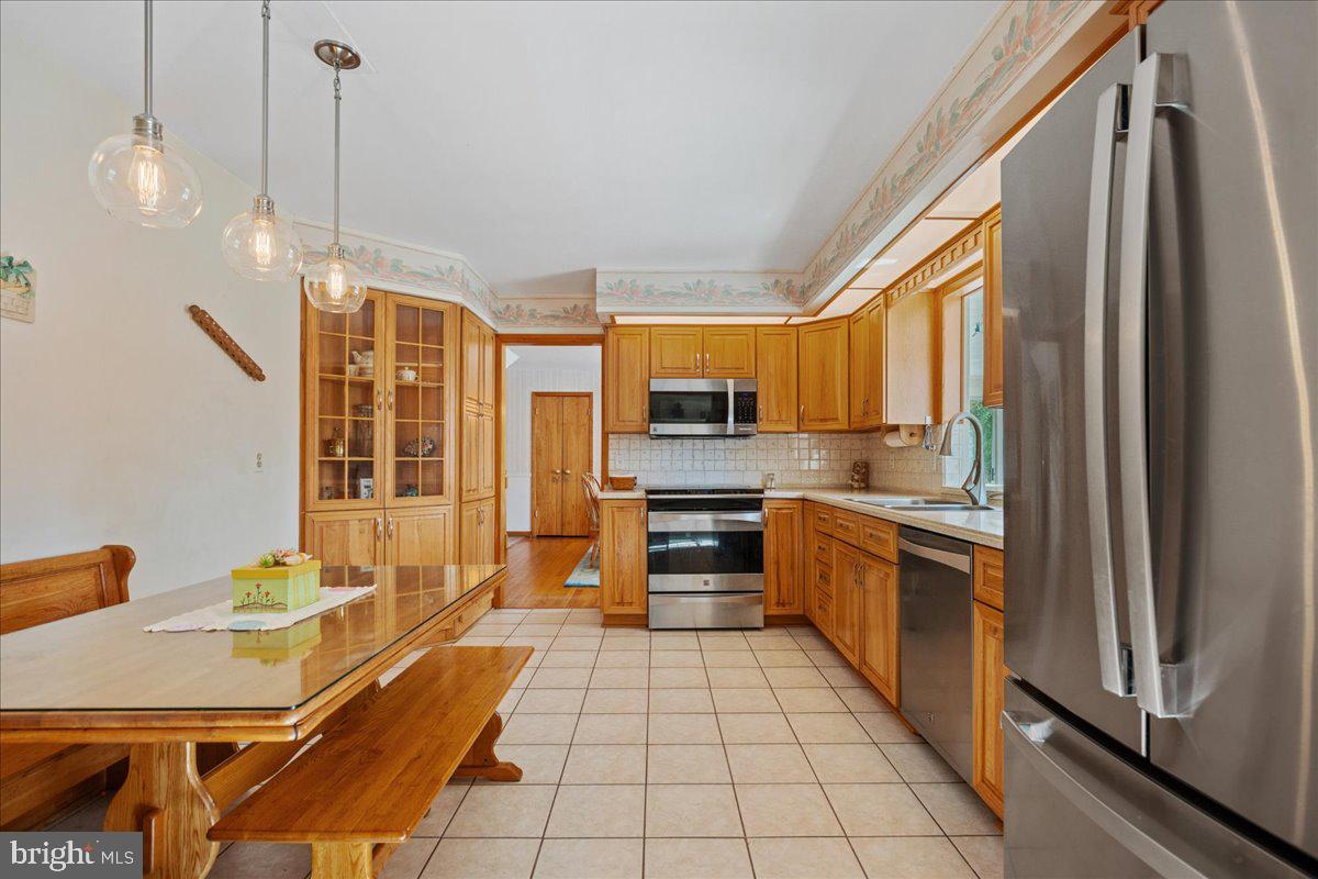 SYLVAN VIEW ON MAGOTHY - Residential