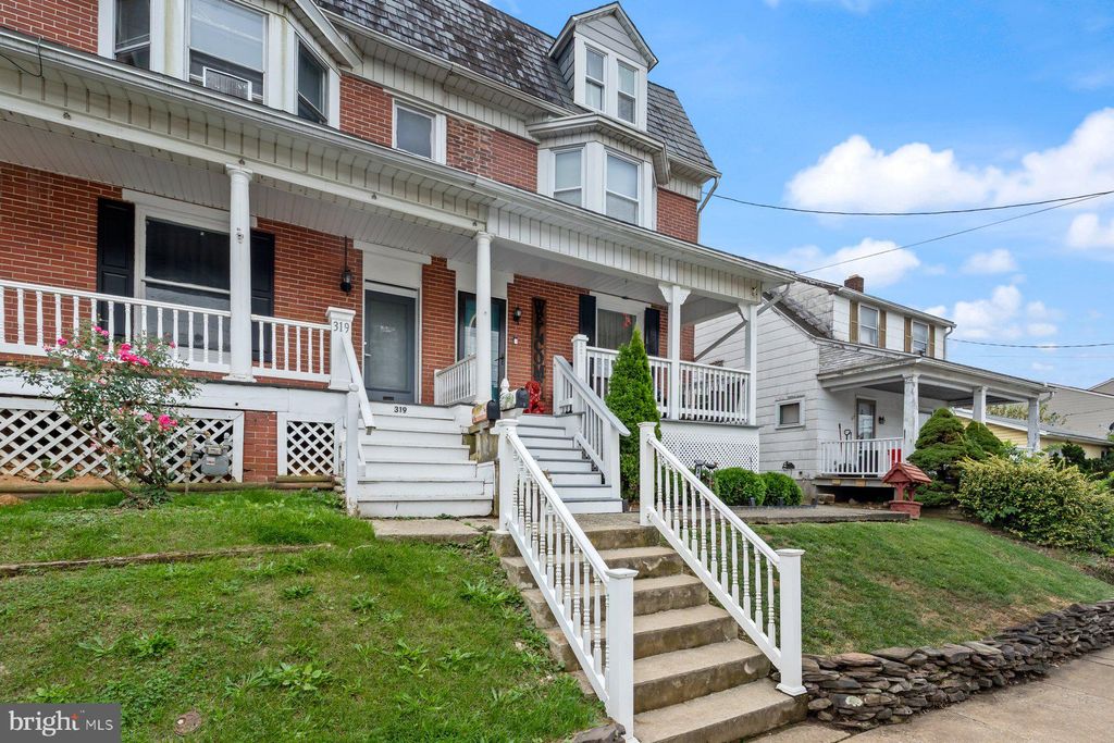 Photo of 321 Atlantic Avenue, RED LION, PA 17356 (MLS # PAYK2089690)