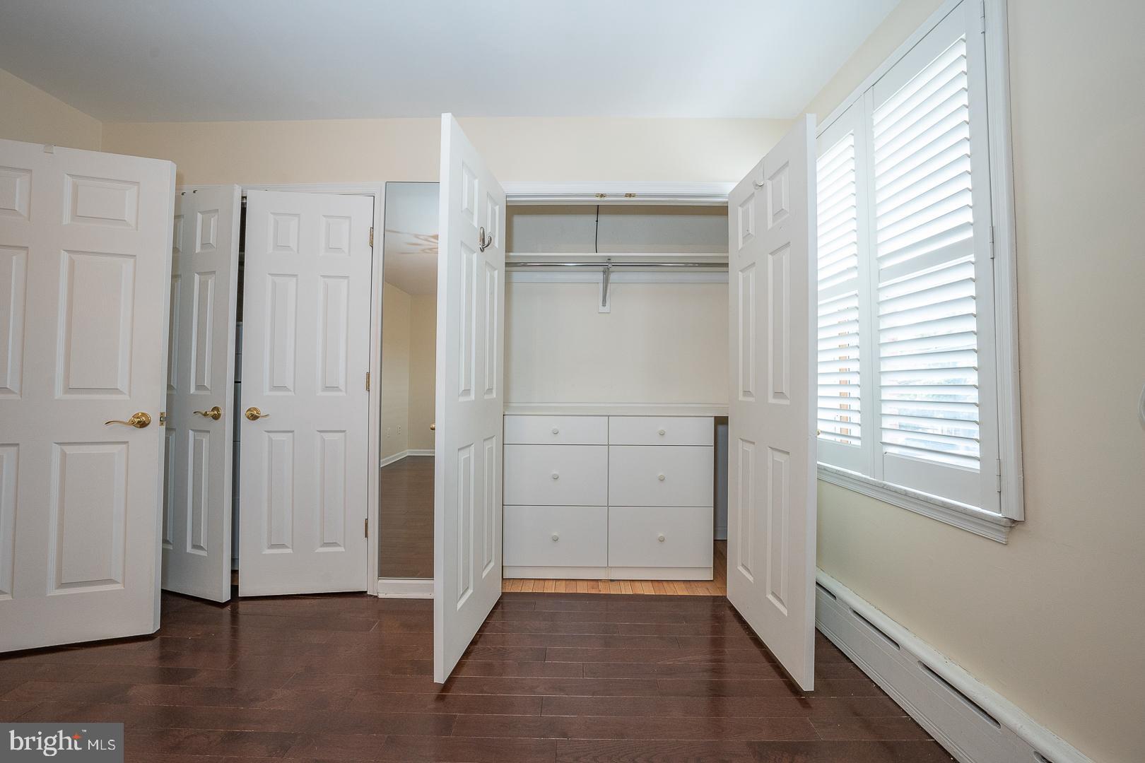 PASSYUNK SQUARE - Residential