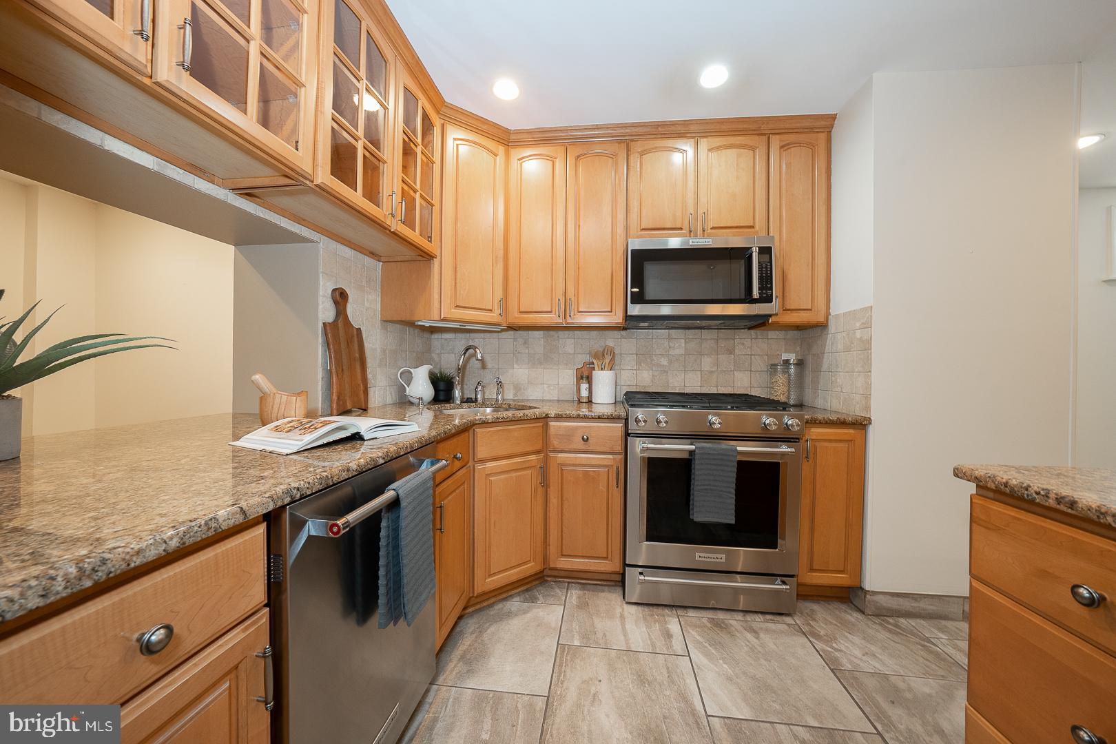 PASSYUNK SQUARE - Residential