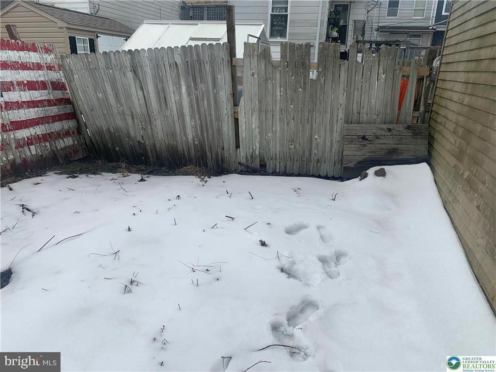 Photo of 227 N Chestnut Street, SHENANDOAH, PA 17976 (MLS # PASK2025566)