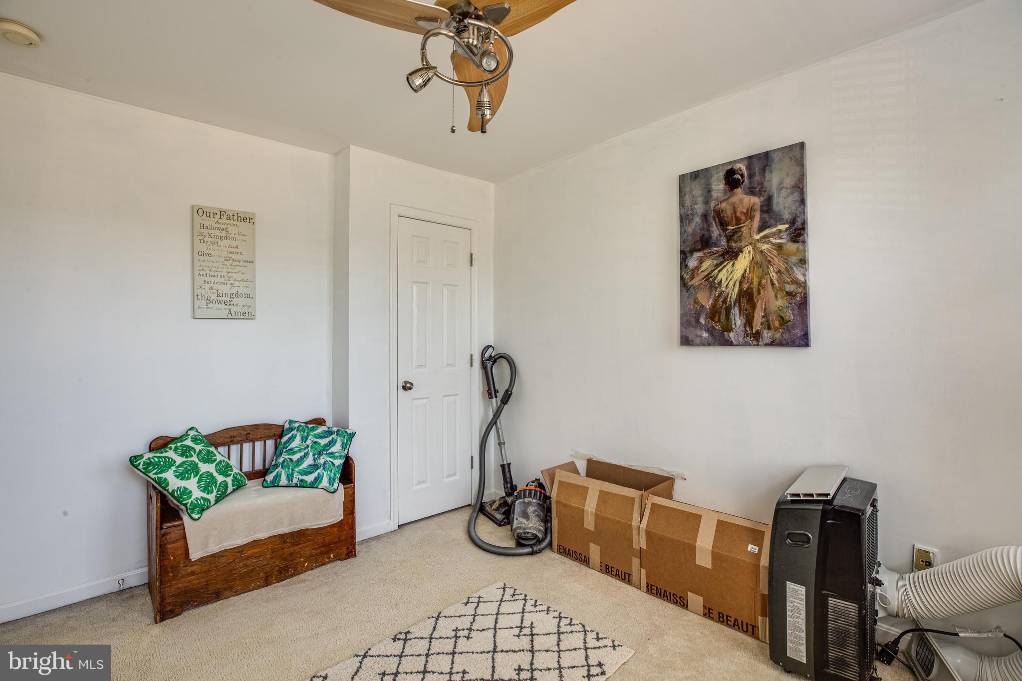 HAMPTON OAKS - Residential