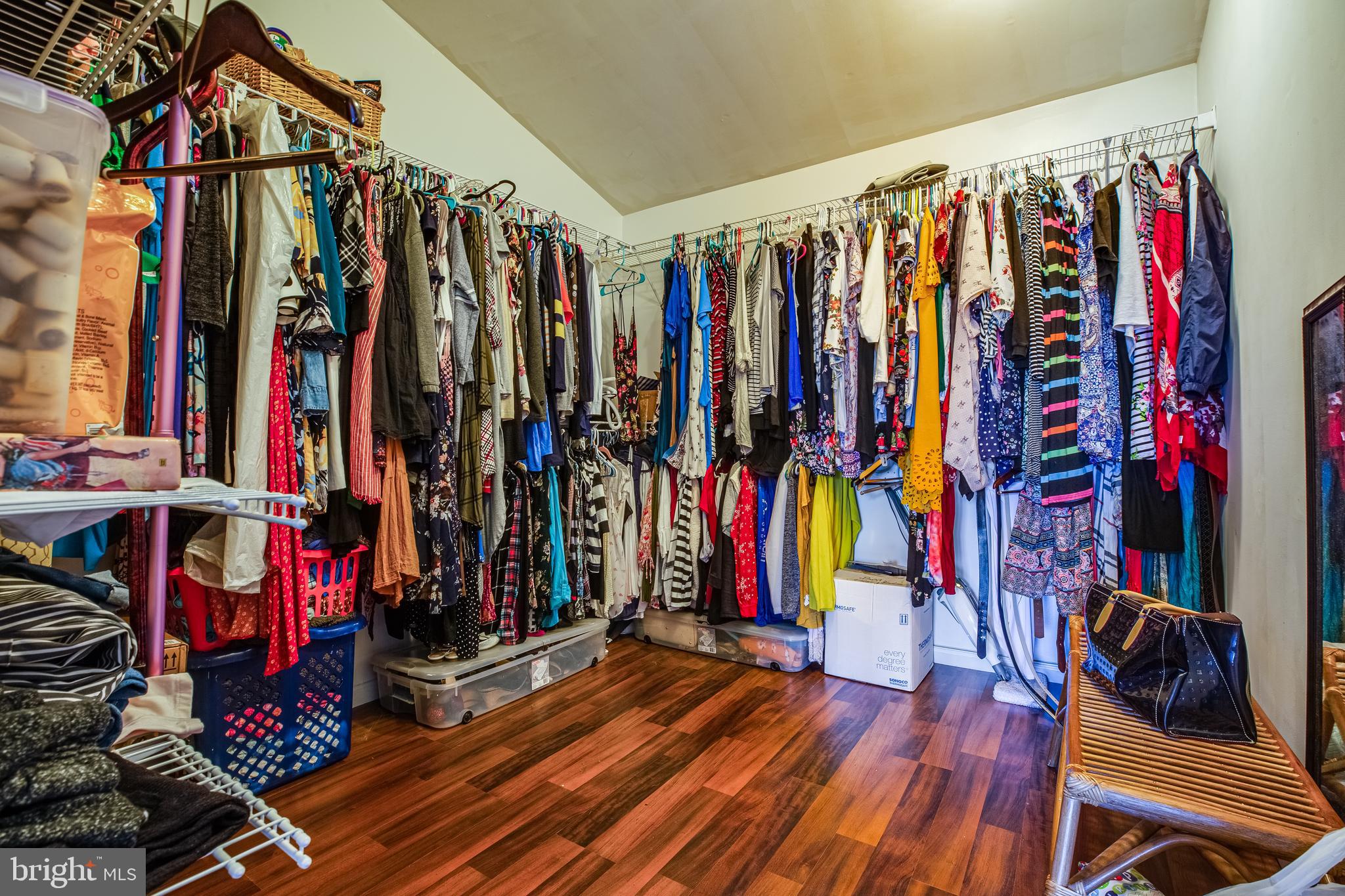 HAMPTON OAKS - Residential